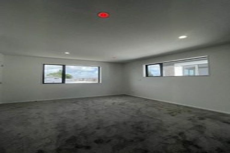 Photo of property in 28c Greenmeadows Avenue, Manurewa East, Auckland, 2102