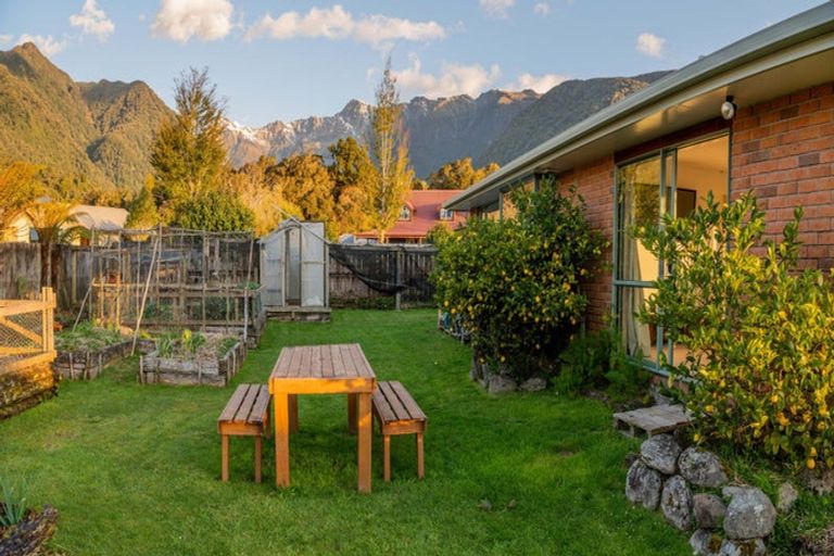 Photo of property in 17 Pekanga Drive, Fox Glacier, 7886