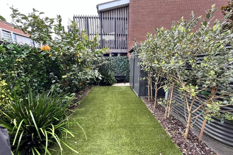 Photo of property in 2a Hastings Street, Hobsonville, Auckland, 0616