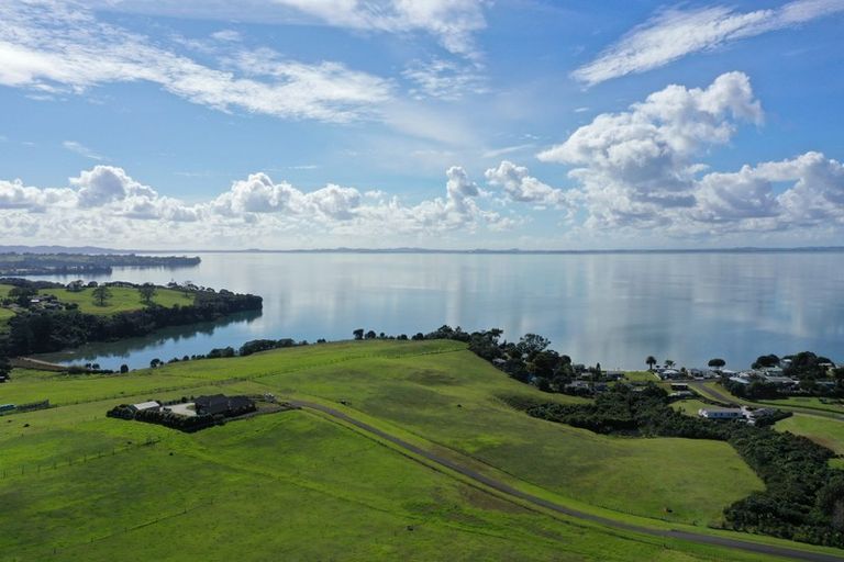 Photo of property in 28 Opoia Drive, Awhitu, 2684