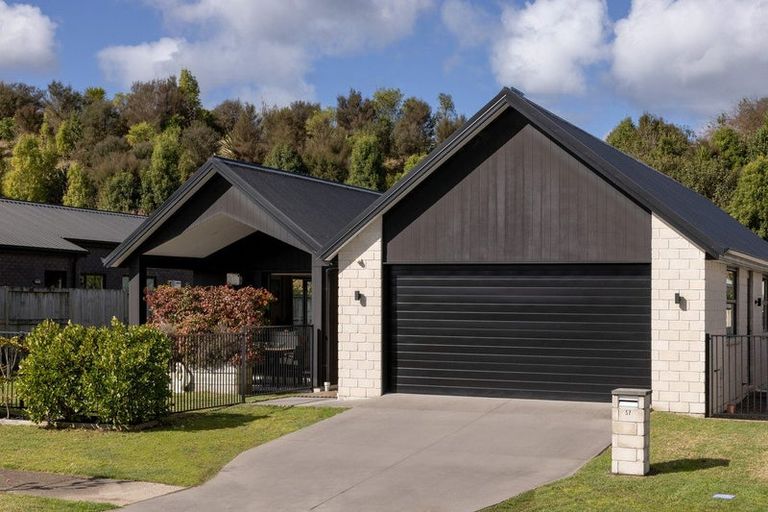 Photo of property in 57 Pakanga Grove, Pyes Pa, Tauranga, 3112