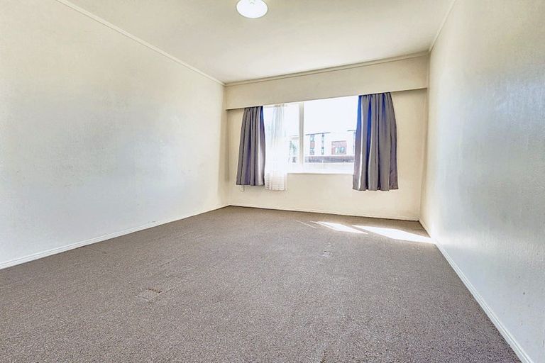 Photo of property in 28 Landscape Road, Papatoetoe, Auckland, 2025