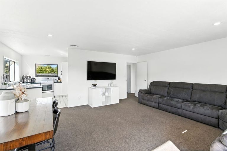 Photo of property in 3b Cobden Place, Woodend, 7610