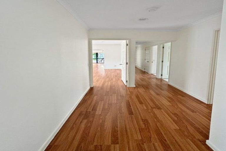 Photo of property in 20a Heyington Way, East Tamaki Heights, Auckland, 2016