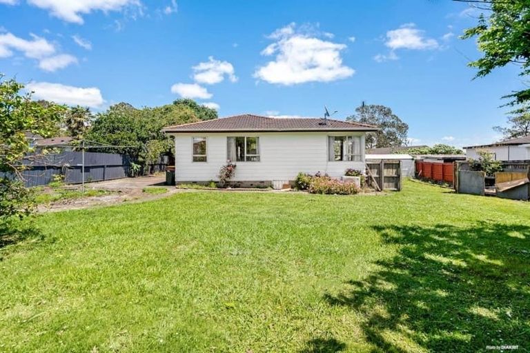 Photo of property in 374 Roscommon Road, Clendon Park, Auckland, 2103