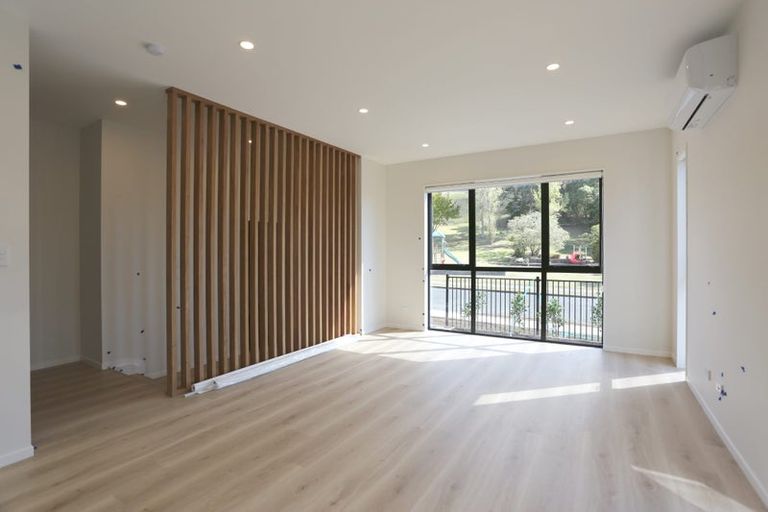 Photo of property in 46 Topliss Drive, Northcross, Auckland, 0632