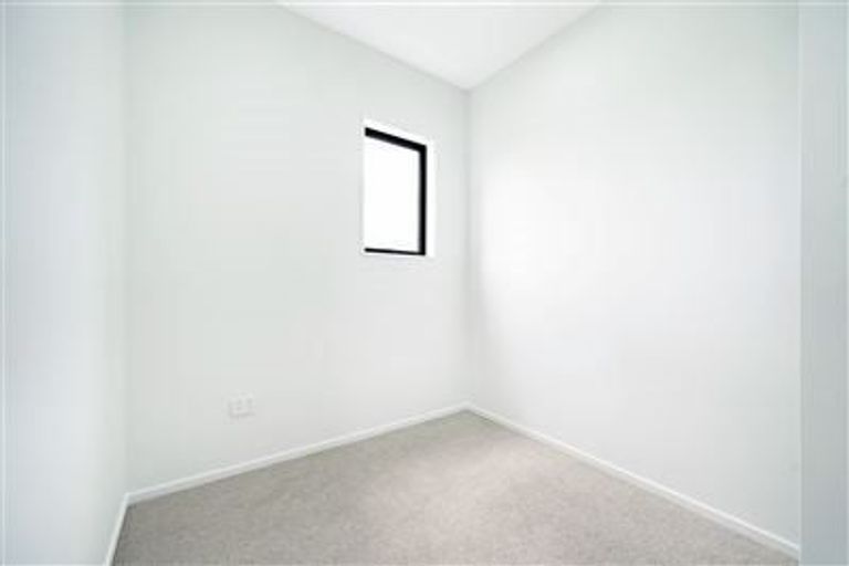 Photo of property in 41 Eileen Newey Place, Henderson, Auckland, 0612