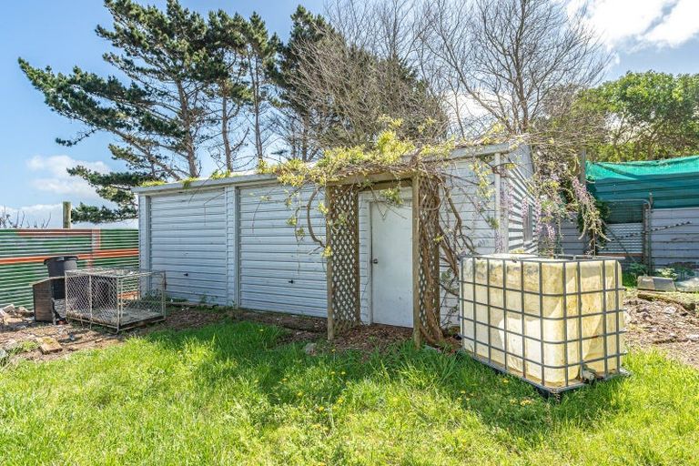 Photo of property in 25 Manuka Street, Castlecliff, Whanganui, 4501