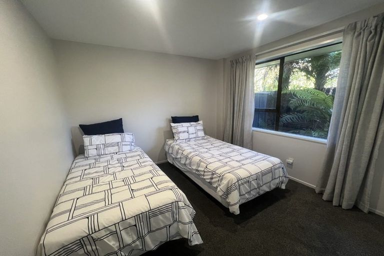 Photo of property in 1/120b Roydvale Avenue, Burnside, Christchurch, 8053