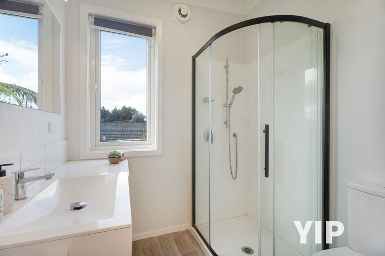 Photo of property in 23 Padnell Crescent, Paparangi, Wellington, 6037