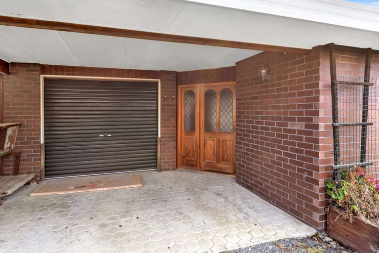 Photo of property in 3 Back Street, Tapanui, 9522