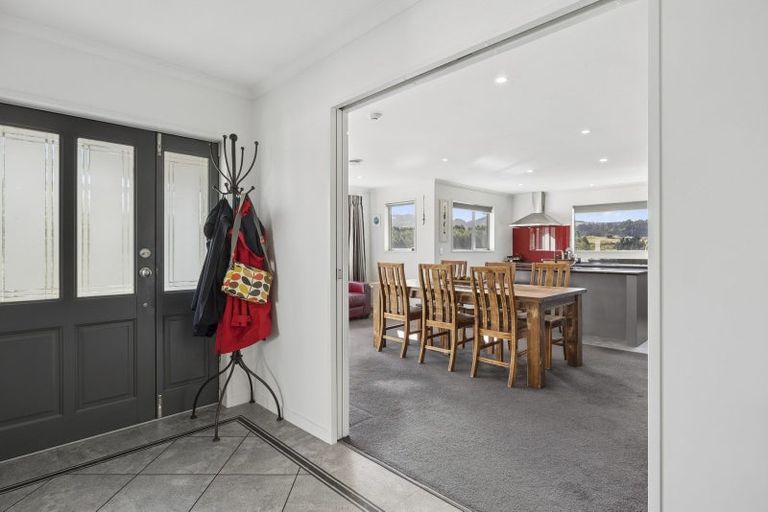 Photo of property in 24 Sunninghurst Drive, Fairfield, Dunedin, 9018