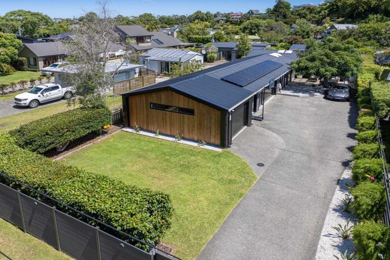Photo of property in 18 Glengarry Avenue, Manly, Whangaparaoa, 0930
