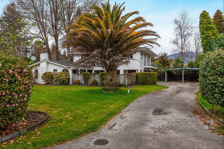 Photo of property in 37 Taupahi Road, Turangi, 3334