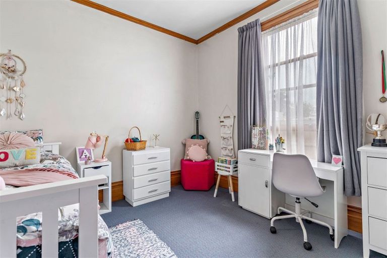 Photo of property in 75 Lincoln Road, Masterton, 5810