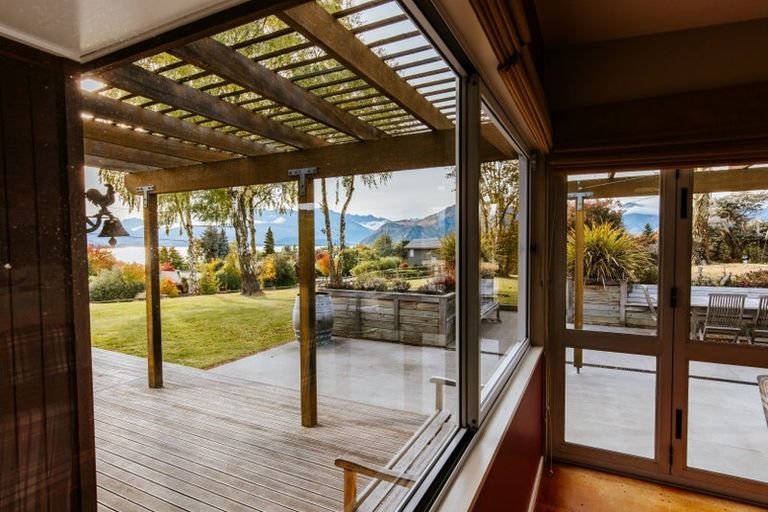 Photo of property in 3 Beech Street, Wanaka, 9305