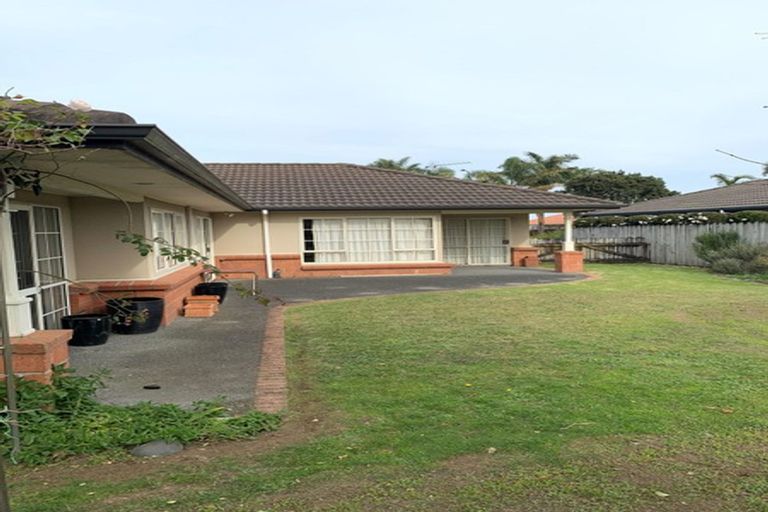 Photo of property in 13 Moss Crescent, Takanini, 2112