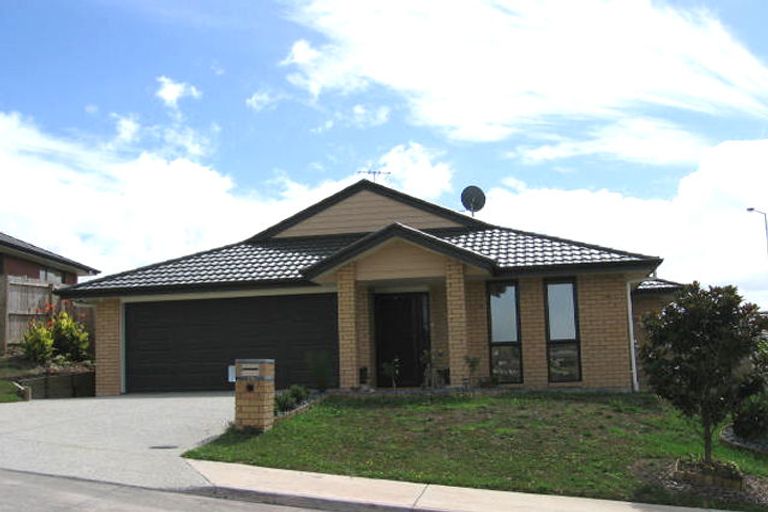 Photo of property in 19 Spoonbill Place, Unsworth Heights, Auckland, 0632