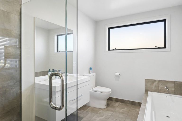 Photo of property in 9 Mount Creighton Crescent, Wanaka, 9305