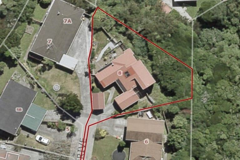 Photo of property in 8 Ballina Drive, Churton Park, Wellington, 6037