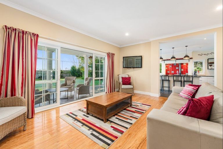Photo of property in 39 Dittmer Drive, Awapuni, Palmerston North, 4412