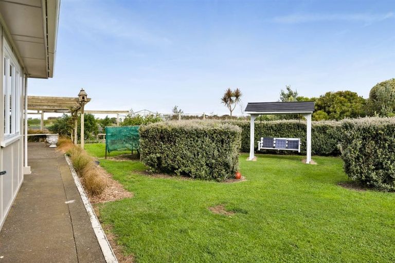 Photo of property in 15 Auroa Road, Otakeho, Hawera, 4678