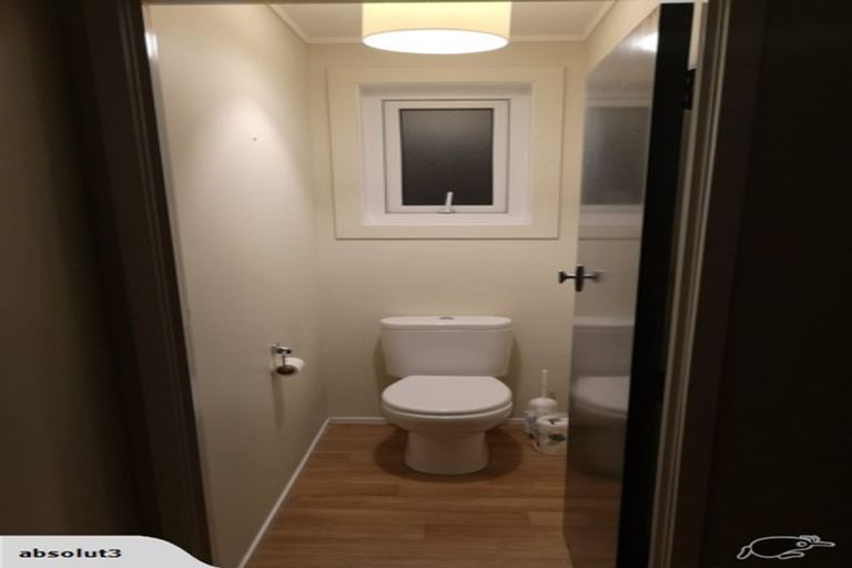 Photo of property in 2/15 Hanlon Crescent, Narrow Neck, Auckland, 0624