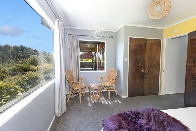 Photo of property in 42 Sailmaker Close, Whitby, Porirua, 5024