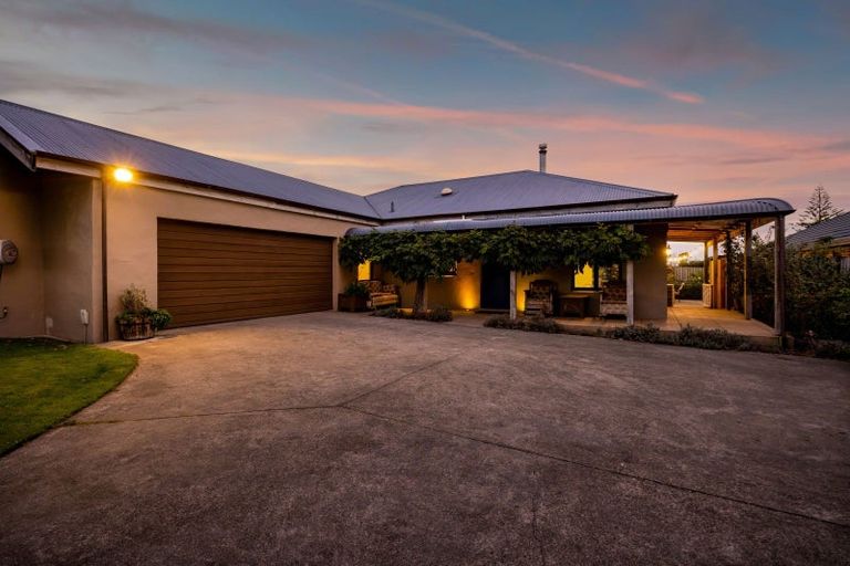 Photo of property in 35 Maire Street, Hawera, 4610