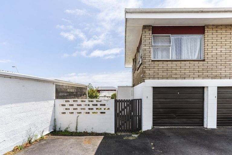 Photo of property in 2/194 Powderham Street, New Plymouth, 4310