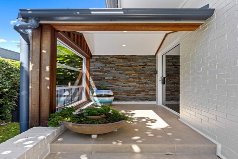 Photo of property in 21a Castor Bay Road, Castor Bay, Auckland, 0620