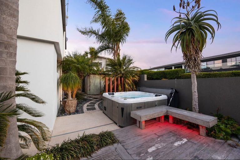Photo of property in 151 Pah Road, Cockle Bay, Auckland, 2014