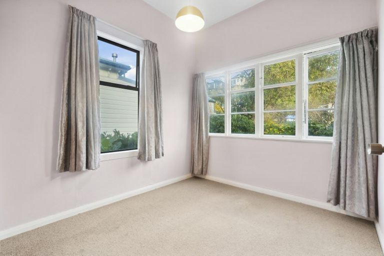 Photo of property in 68 Derwent Street, Island Bay, Wellington, 6023