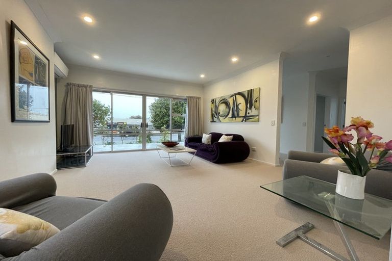 Photo of property in 186 Bath Street, Levin, 5510