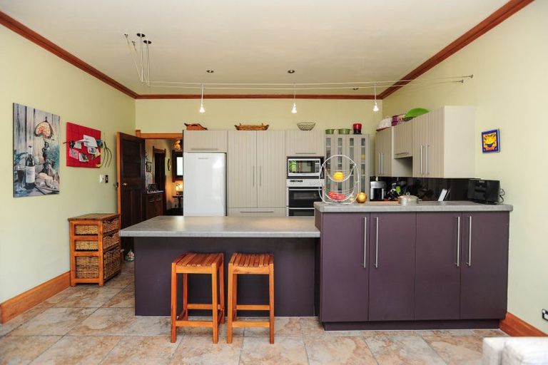 Photo of property in 35 Iona Road, Havelock North, 4130