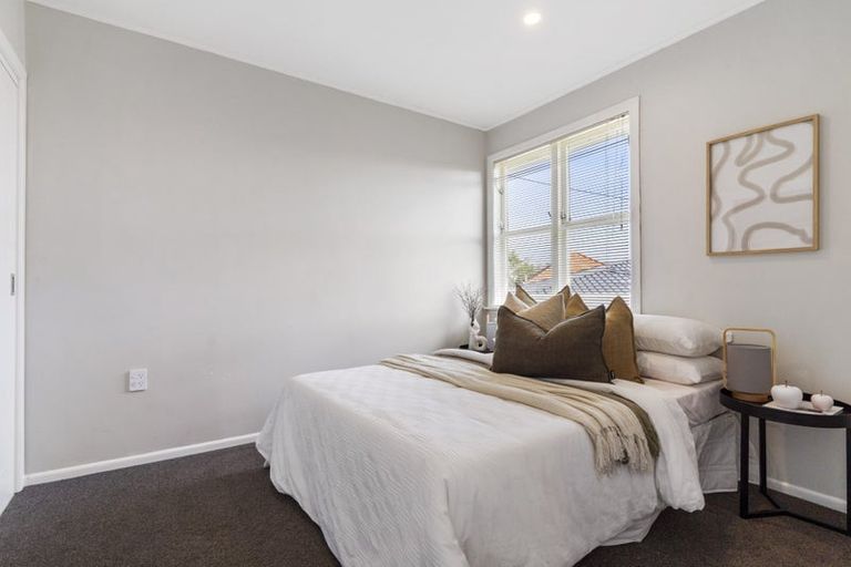 Photo of property in 13 Sheehan Road, Te Atatu South, Auckland, 0610