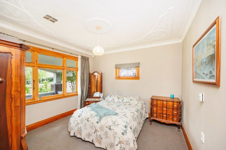 Photo of property in 15 Miro Street, Takaro, Palmerston North, 4410