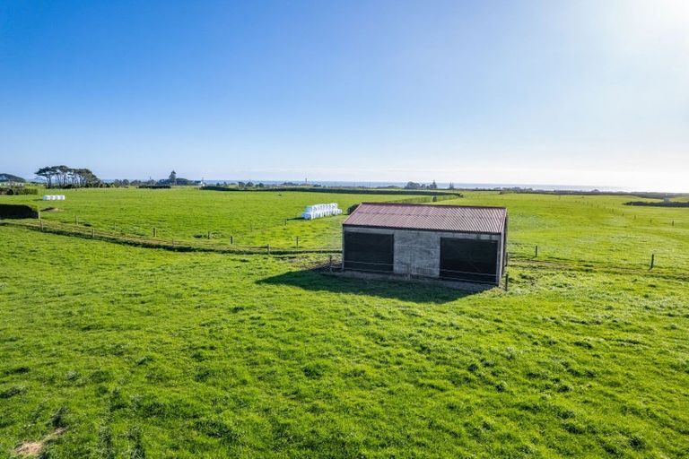 Photo of property in 306 Pungarehu Road, Pungarehu, 4685