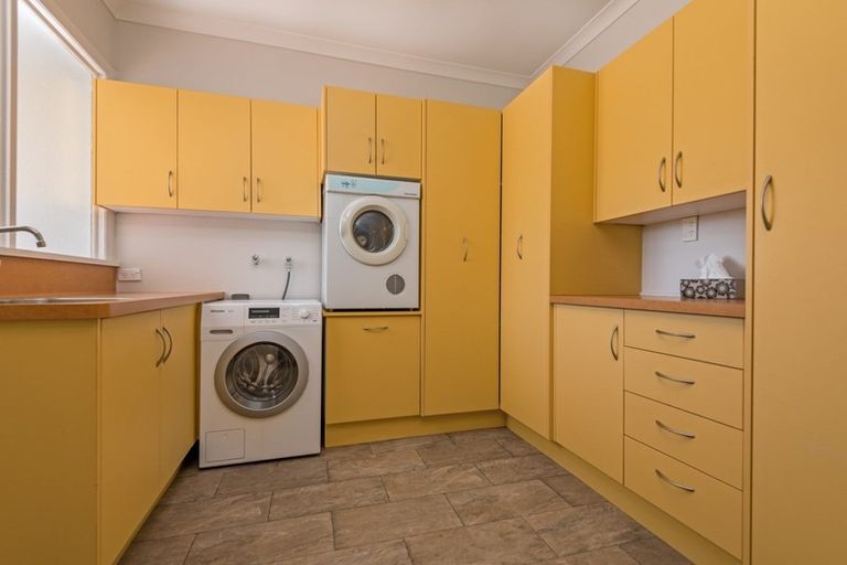 Photo of property in 85 Chelwood Street, Takaro, Palmerston North, 4412