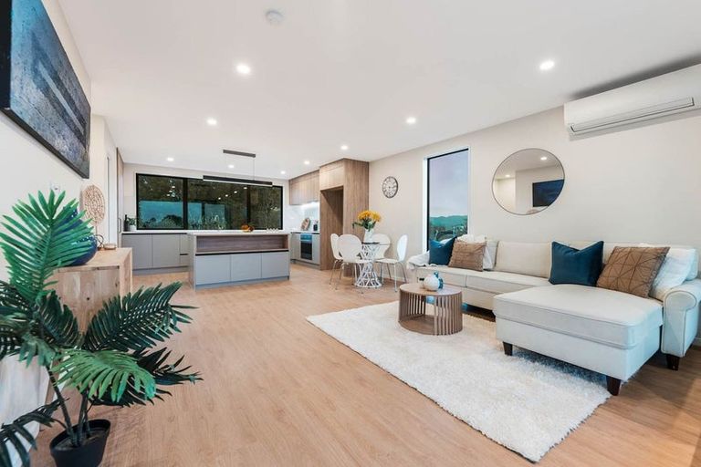 Photo of property in 4202e Great North Road, Glendene, Auckland, 0602