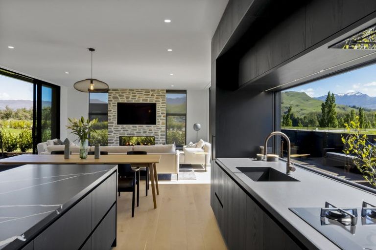 Photo of property in Kawarau Heights, 14 Kawarau Heights Boulevard, Lake Hayes, Queenstown, 9304