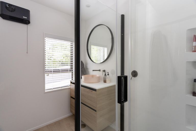 Photo of property in 94-98 Weston Road, Weston, Oamaru, 9401