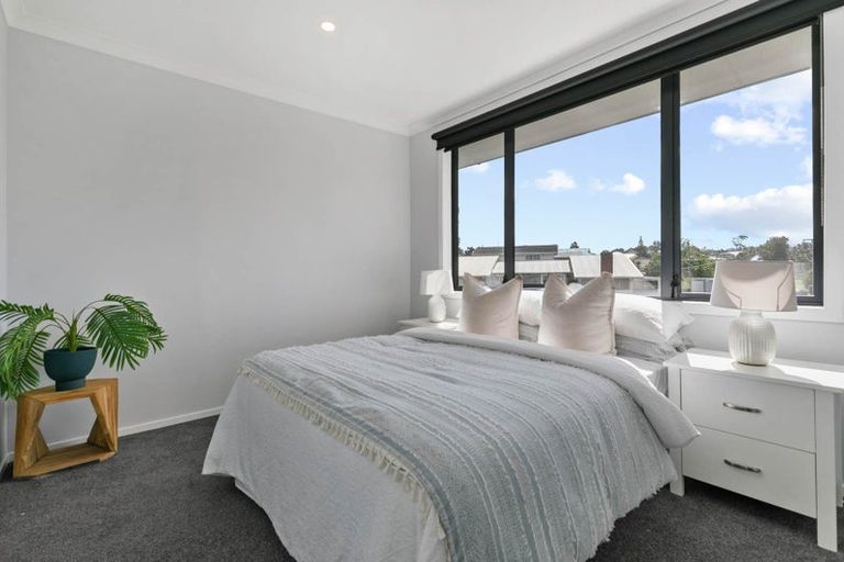 Photo of property in 2a Redwood Drive, Massey, Auckland, 0614