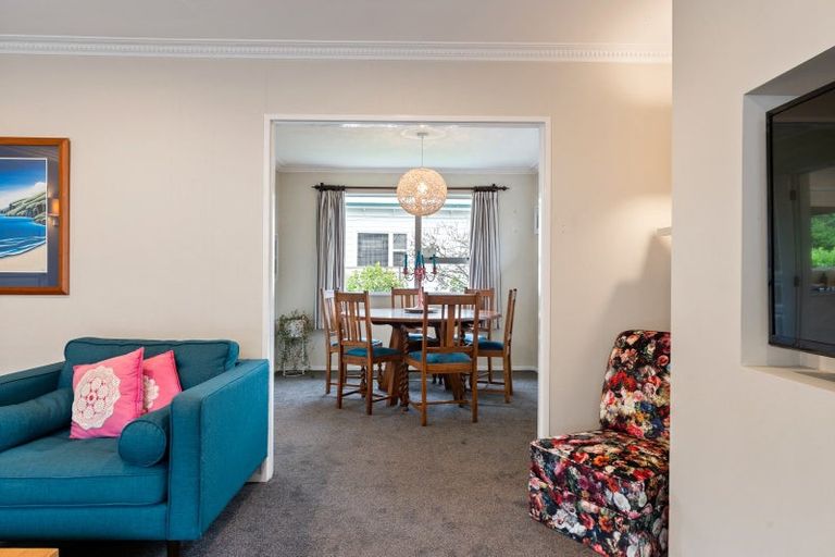 Photo of property in 18a Burma Road, Khandallah, Wellington, 6035