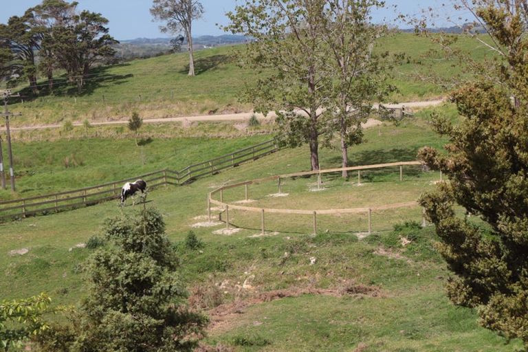 Photo of property in 7 James Road, Maungaturoto, 0587