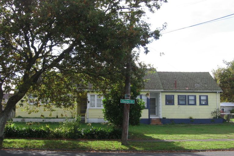 Photo of property in 10 Macky Street, Taita, Lower Hutt, 5011