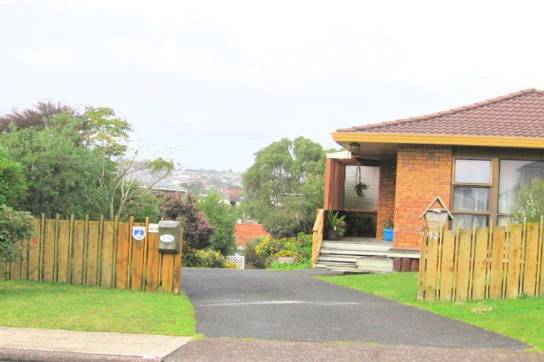Photo of property in 1/52 Rosario Crescent, Red Beach, 0932