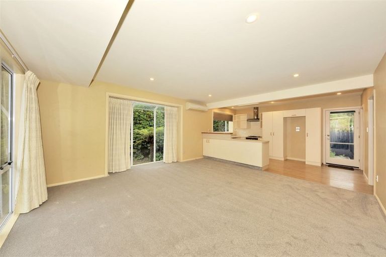 Photo of property in 20 Highfield Place, Avonhead, Christchurch, 8042