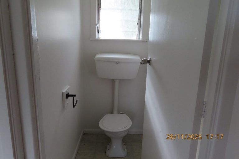 Photo of property in 382 West Coast Road, Glen Eden, Auckland, 0602
