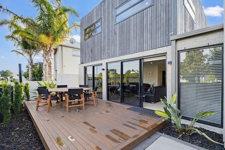 Photo of property in 572 Grenada Street, Papamoa Beach, Papamoa, 3118